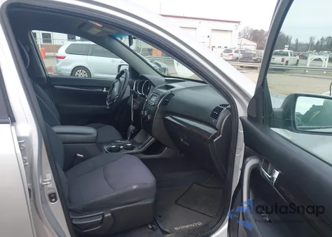 2011 Kia Sorento Lx V6 из США, поврежденный, VIN 5XYKTDA26BG175972